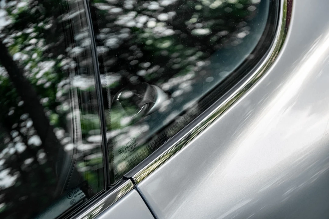 2005 Aston Martin DB9 - Image 27 of 31