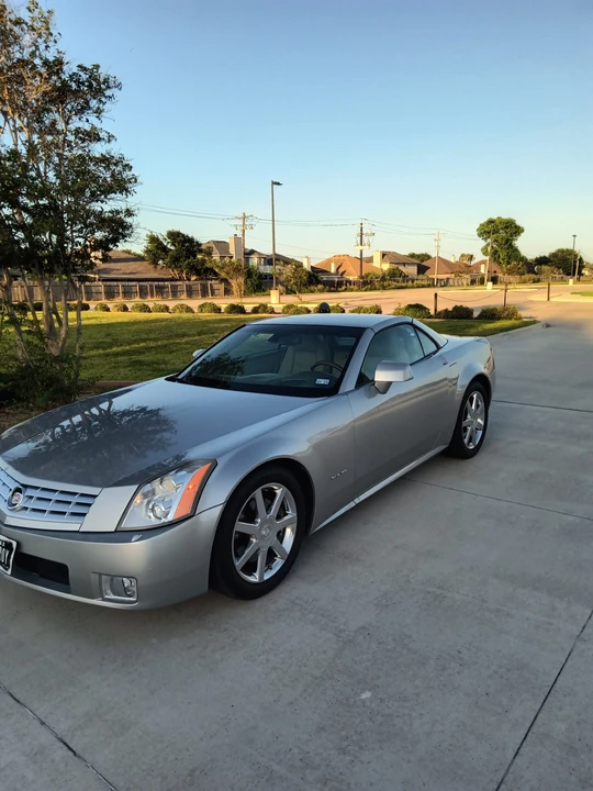 2005 Cadillac XLR - Image 3 of 31