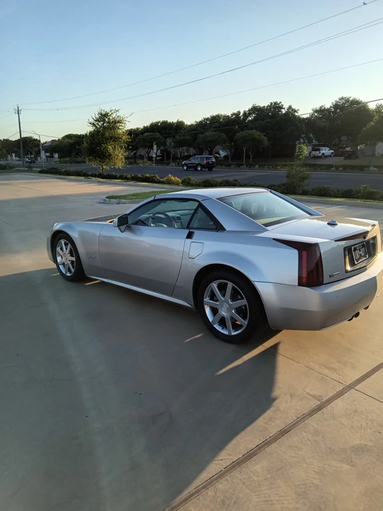 2005 Cadillac XLR - Image 5 of 31