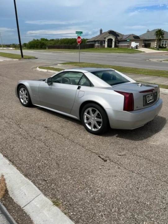 2005 Cadillac XLR - Image 14 of 31
