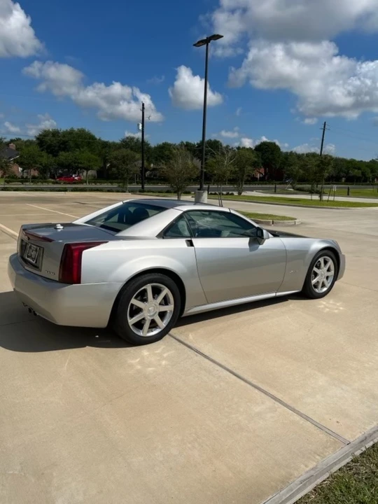 2005 Cadillac XLR - Image 18 of 31