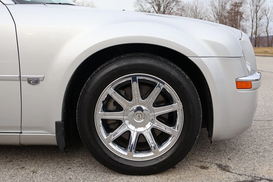 2005 Chrysler 300 (2005-2023) - Image 21 of 31
