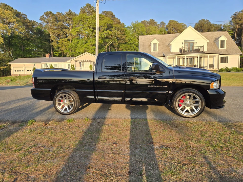 2005 Dodge Ram SRT-10 3rd Gen - Image 9 of 31