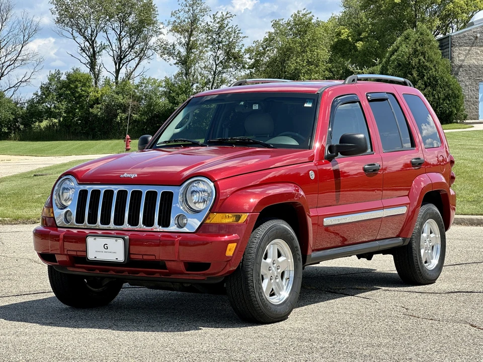 2005 Jeep KJ Liberty - Image 8 of 31