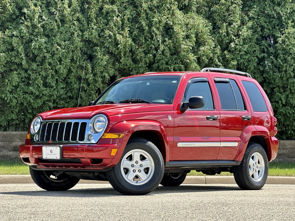 2005 Jeep KJ Liberty - Image 5 of 31