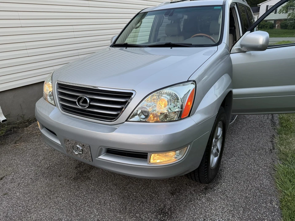 2005 Lexus GX 1st Gen - Image 15 of 31
