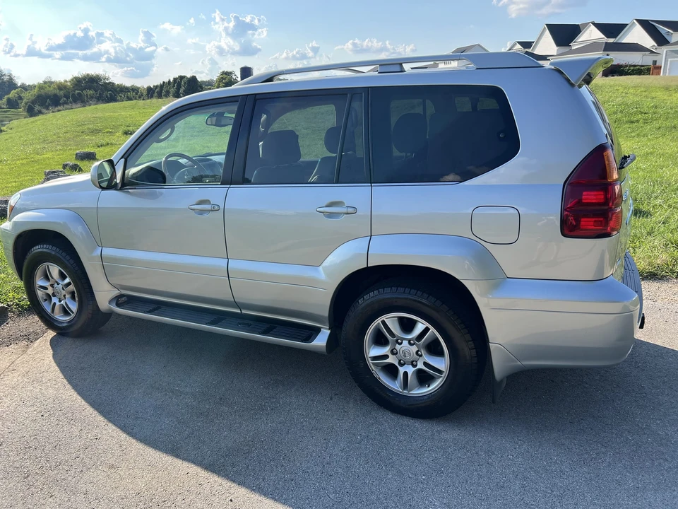 2005 Lexus GX 1st Gen - Image 5 of 31