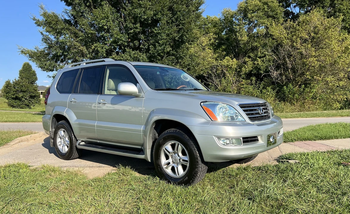 2005 Lexus GX 1st Gen - Image 12 of 31