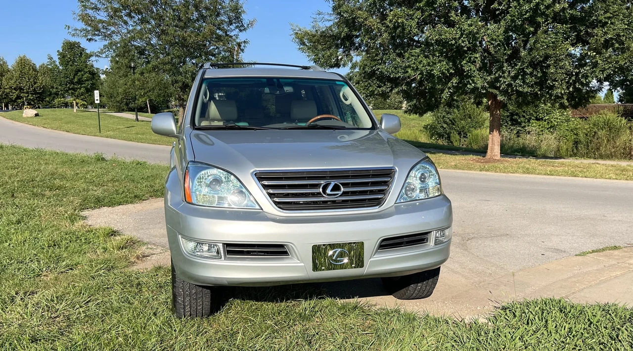 2005 Lexus GX 1st Gen - Image 13 of 31