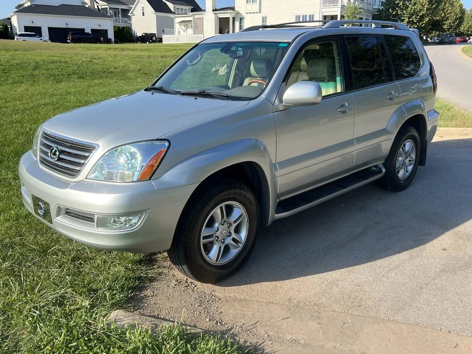 2005 Lexus GX 1st Gen - Image 4 of 31