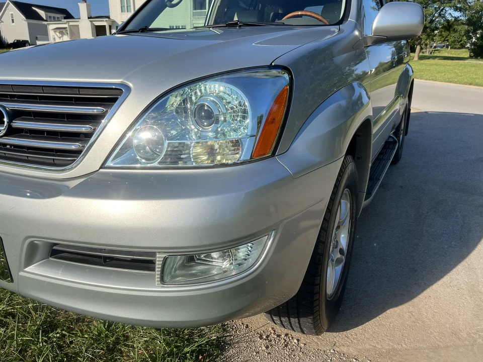 2005 Lexus GX 1st Gen - Image 17 of 31