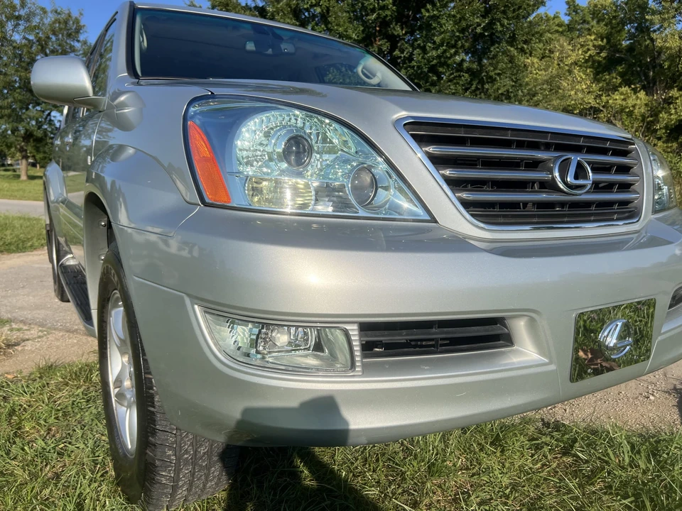 2005 Lexus GX 1st Gen - Image 16 of 31
