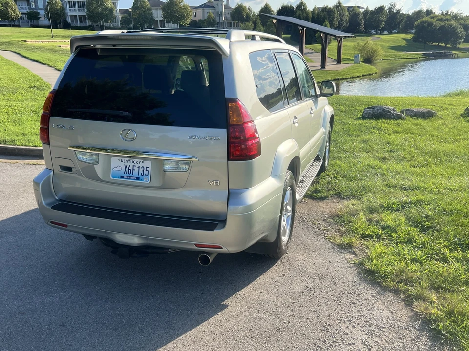 2005 Lexus GX 1st Gen - Image 8 of 31