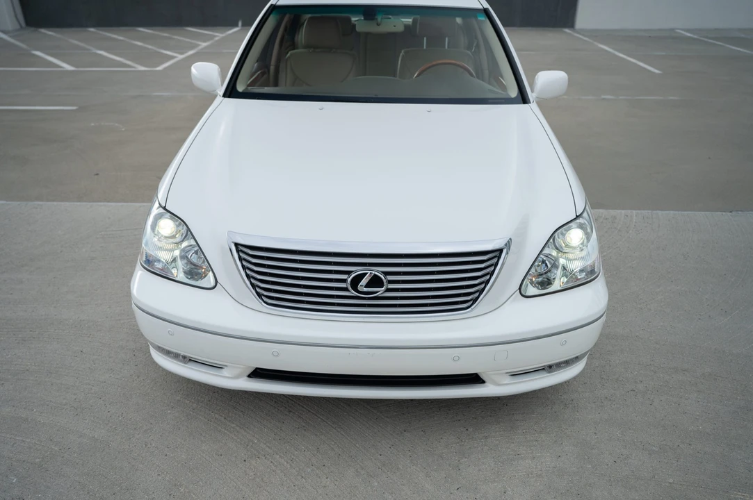 2005 Lexus LS 3rd Gen - Image 14 of 31