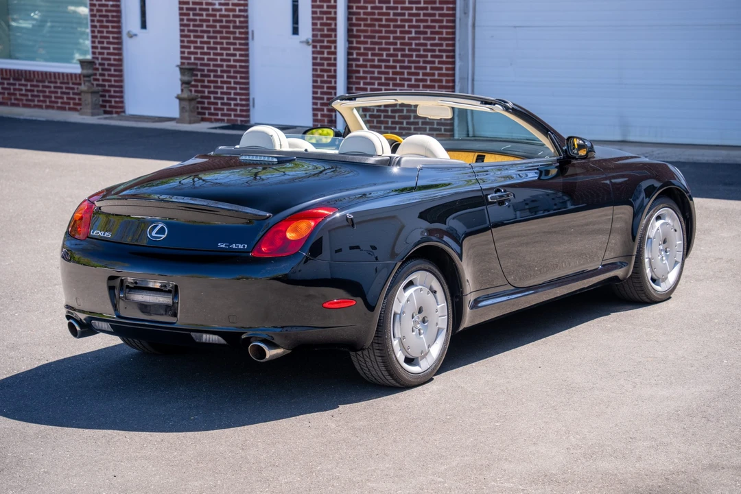 2005 Lexus SC430 - Image 26 of 31