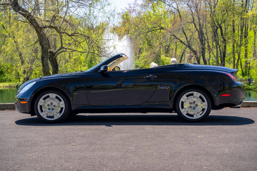 2005 Lexus SC430 - Image 6 of 31