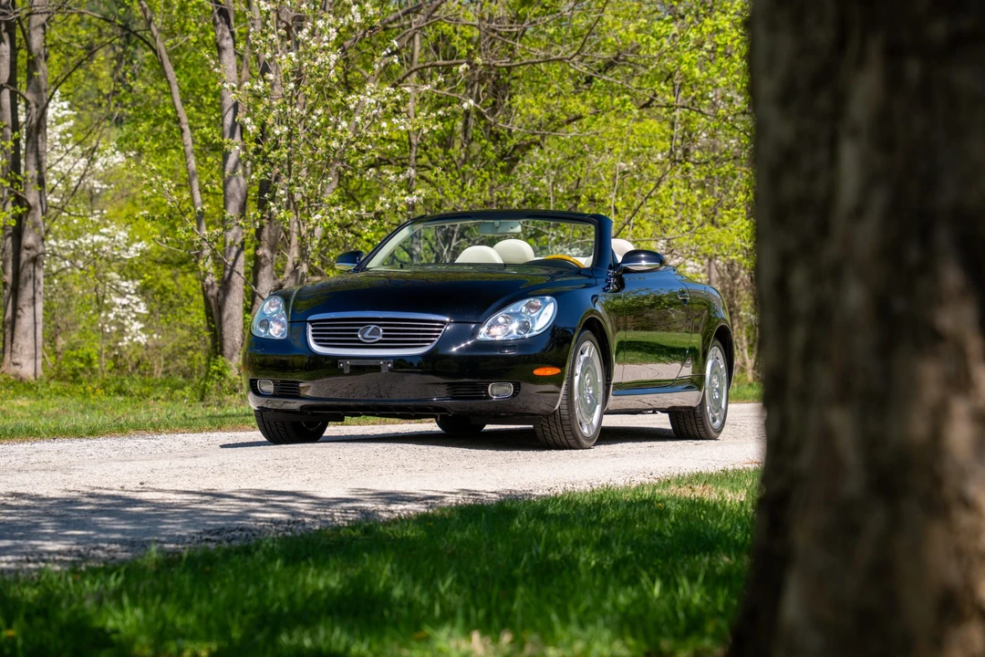 2005 Lexus SC430 - Image 4 of 31