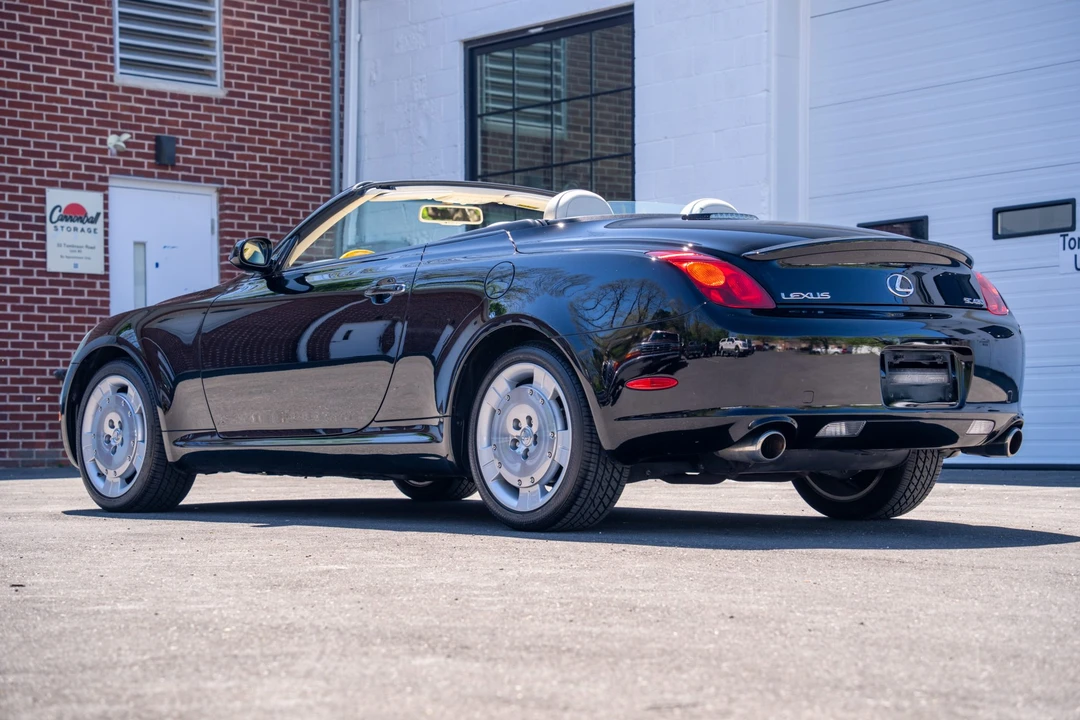 2005 Lexus SC430 - Image 18 of 31