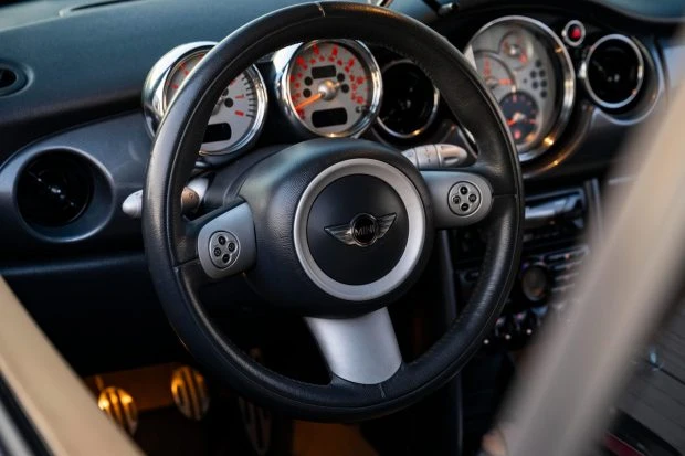 2005 Mini Mini Cooper S 1st Gen - Image 5 of 7