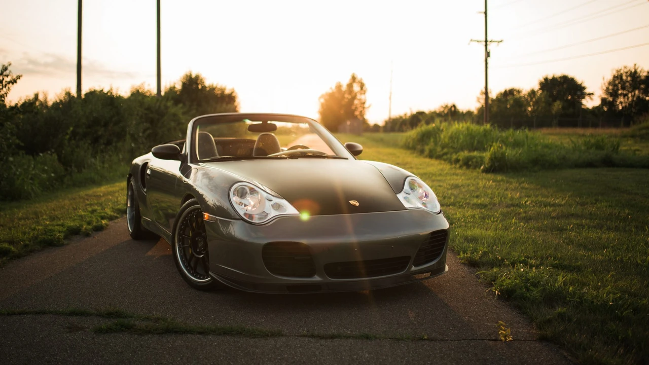 2005 Porsche 996 Turbo - Image 11 of 31