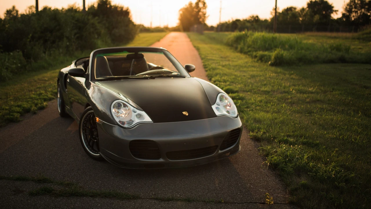 2005 Porsche 996 Turbo - Image 10 of 31
