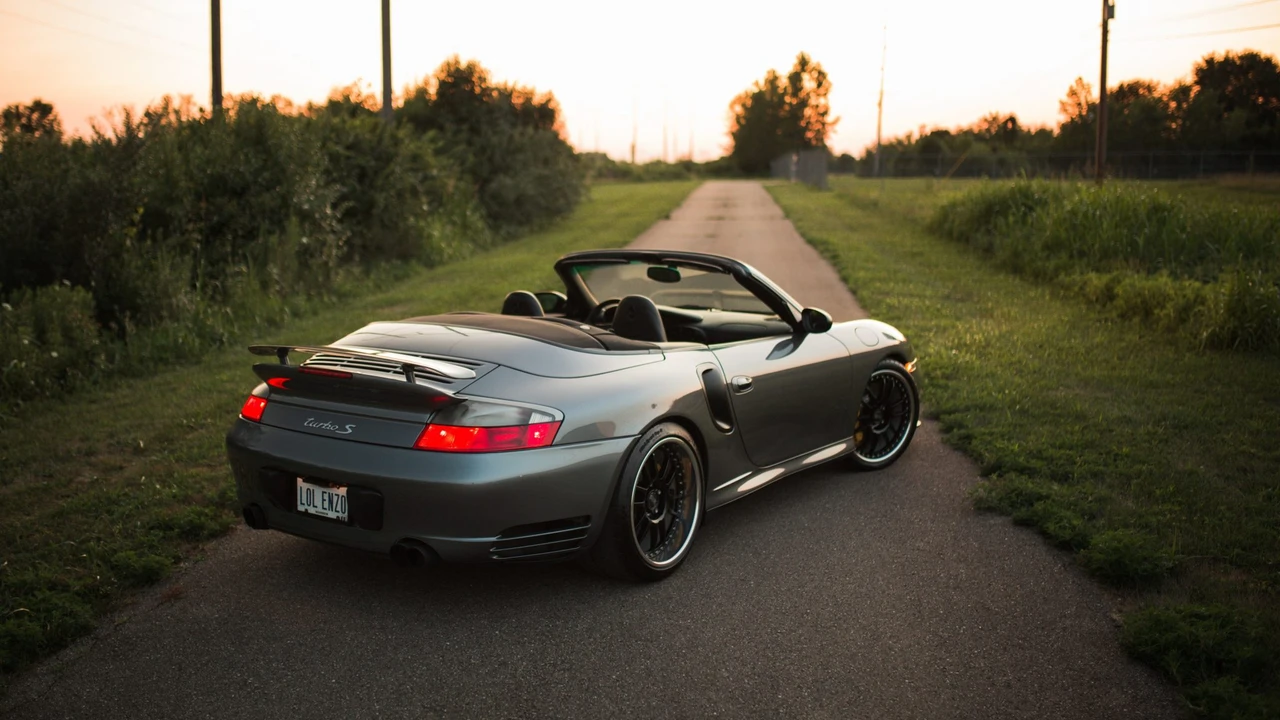 2005 Porsche 996 Turbo - Image 21 of 31