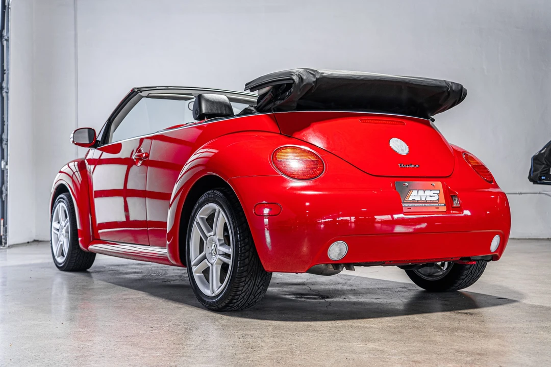 2005 Volkswagen New Beetle - Image 8 of 31