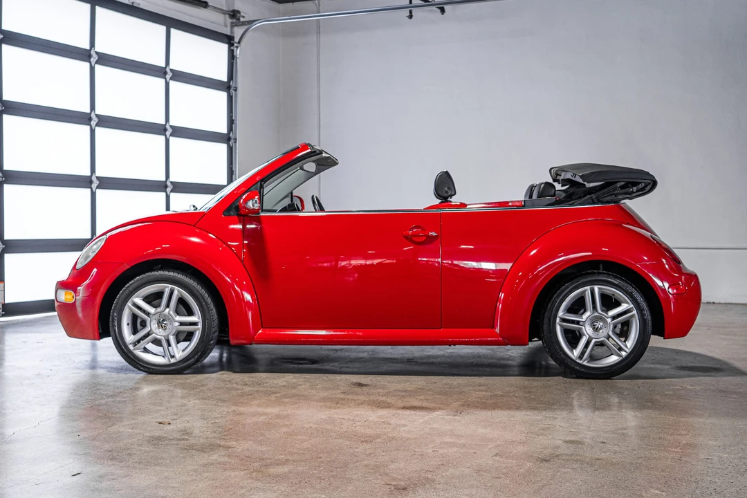 2005 Volkswagen New Beetle - Image 6 of 31