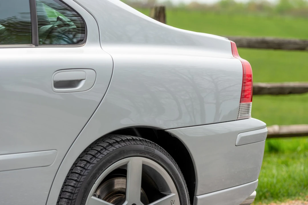 2005 Volvo S60 R 1st Gen - Image 14 of 31