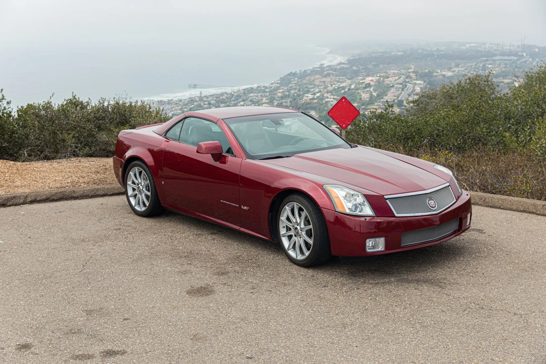2006 Cadillac XLR-V - Image 6 of 31