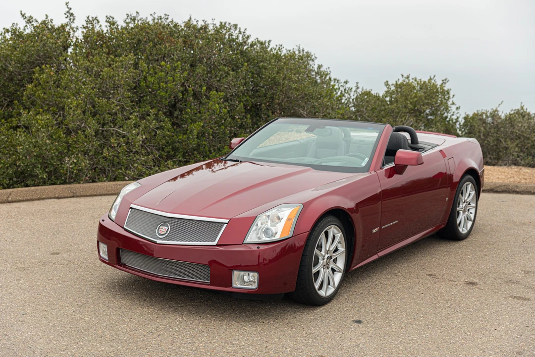 2006 Cadillac XLR-V - Image 18 of 31