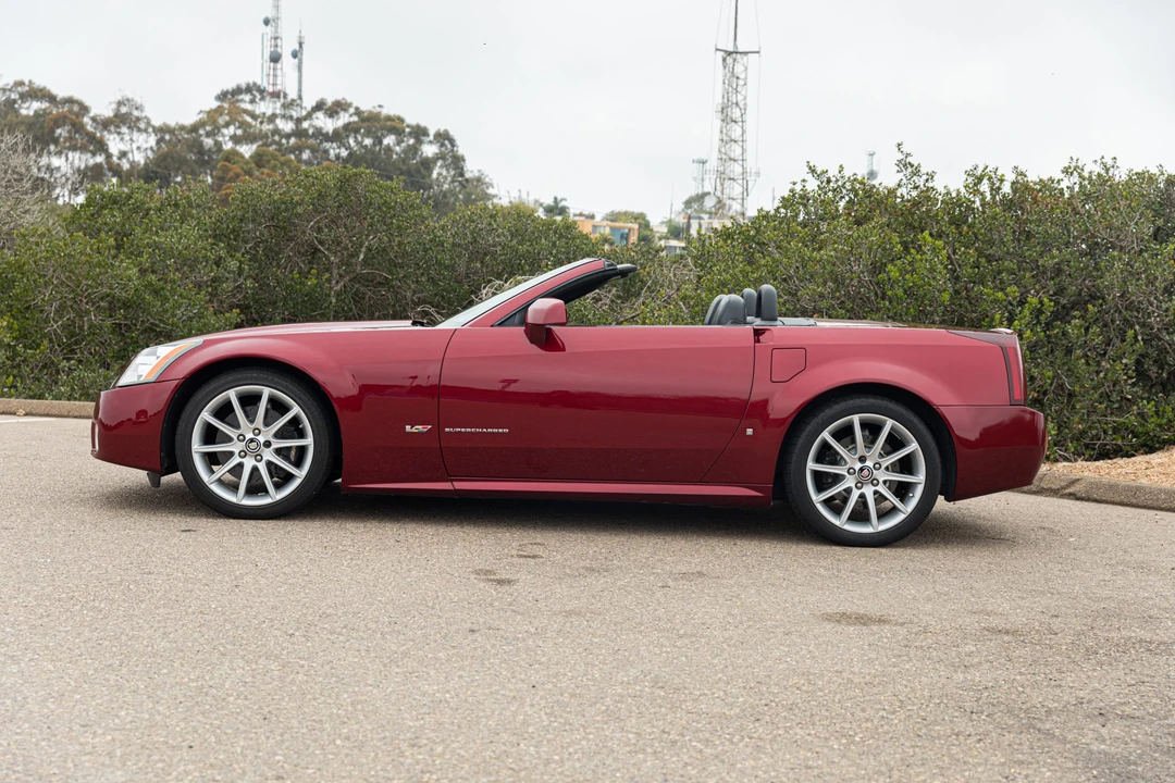2006 Cadillac XLR-V - Image 20 of 31