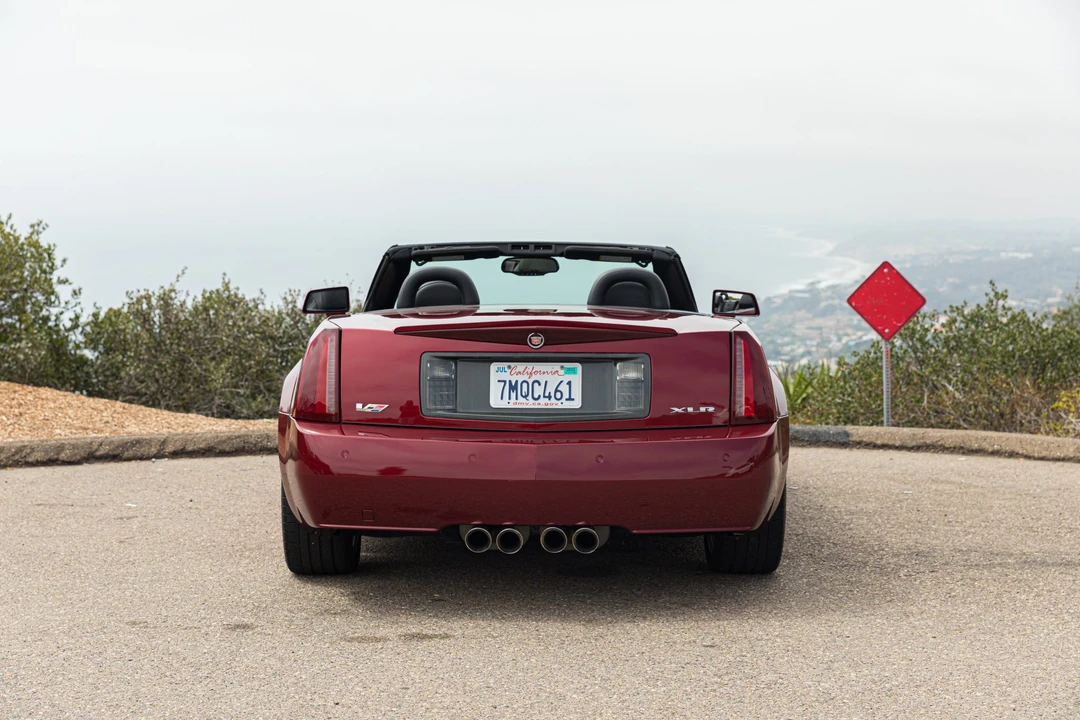 2006 Cadillac XLR-V - Image 25 of 31