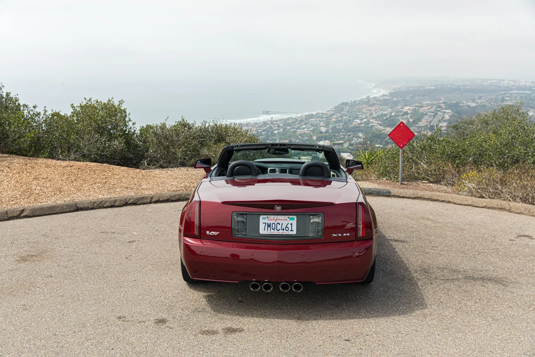 2006 Cadillac XLR-V - Image 27 of 31