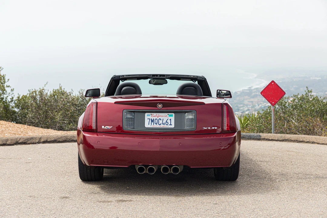 2006 Cadillac XLR-V - Image 24 of 31