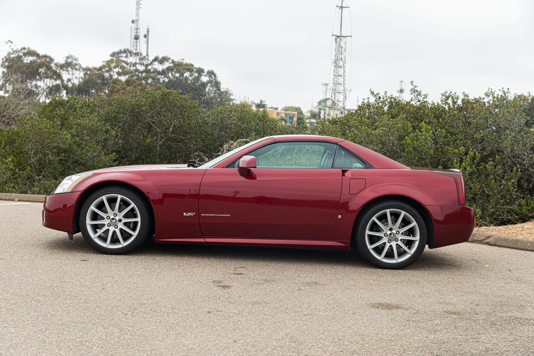2006 Cadillac XLR-V - Image 12 of 31