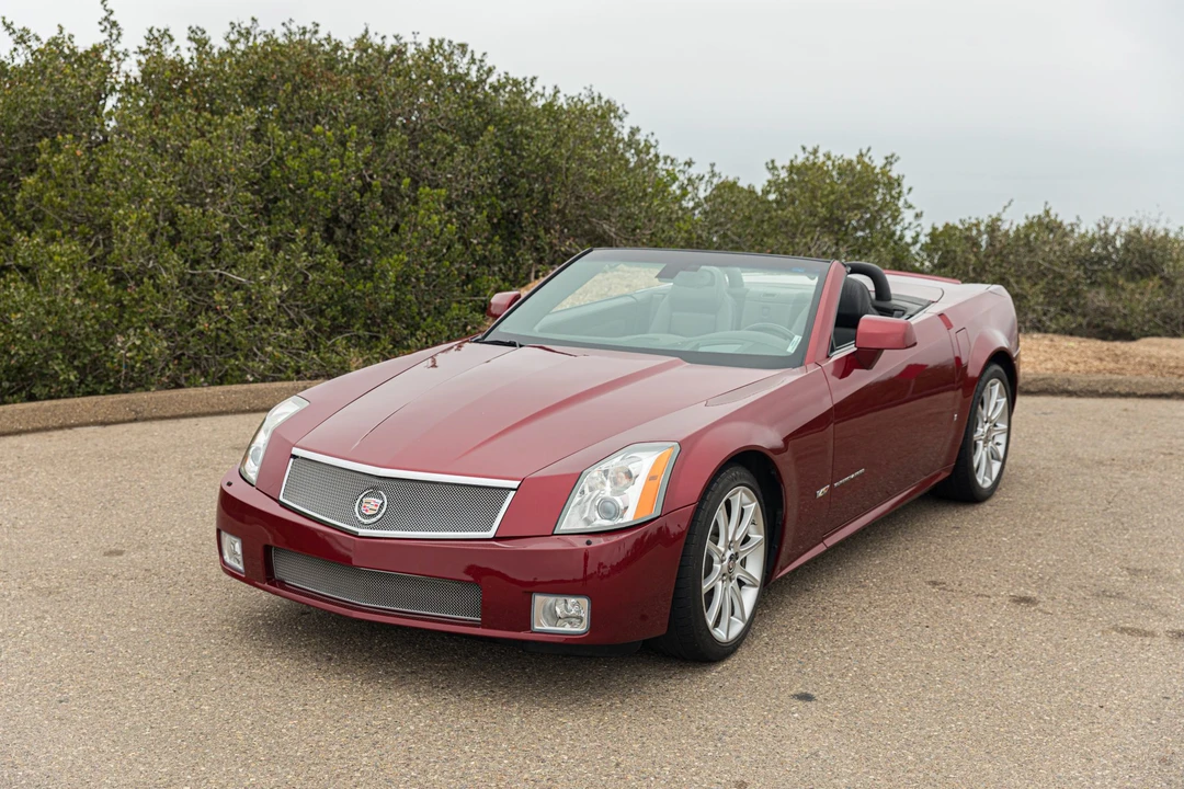 2006 Cadillac XLR-V - Image 17 of 31