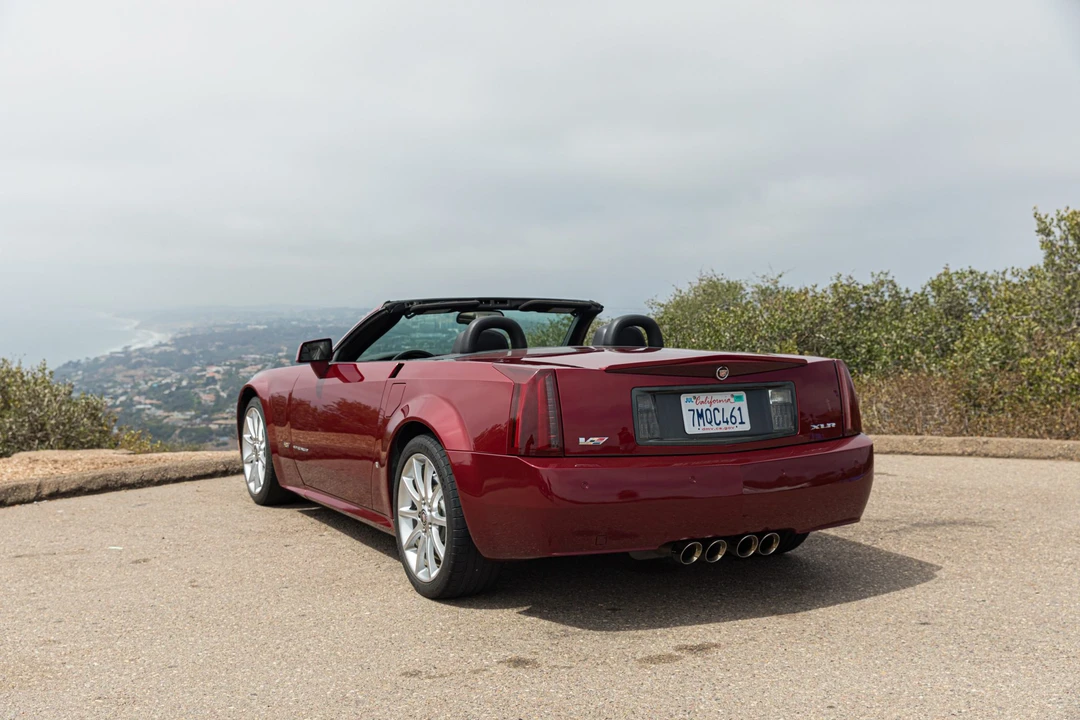 2006 Cadillac XLR-V - Image 22 of 31
