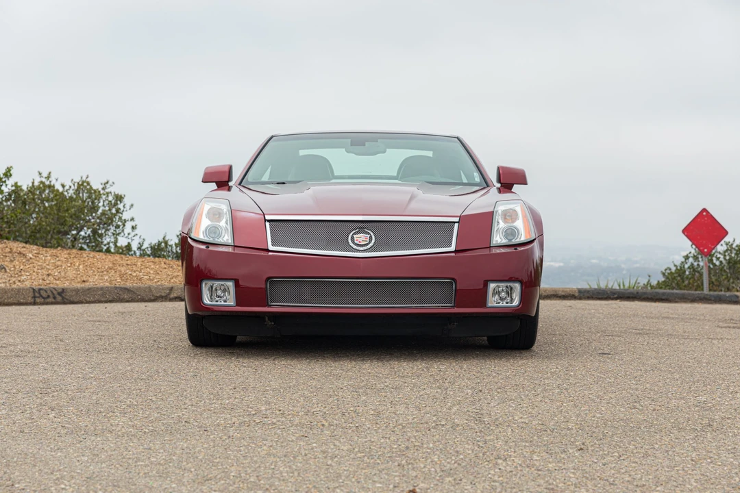 2006 Cadillac XLR-V - Image 10 of 31