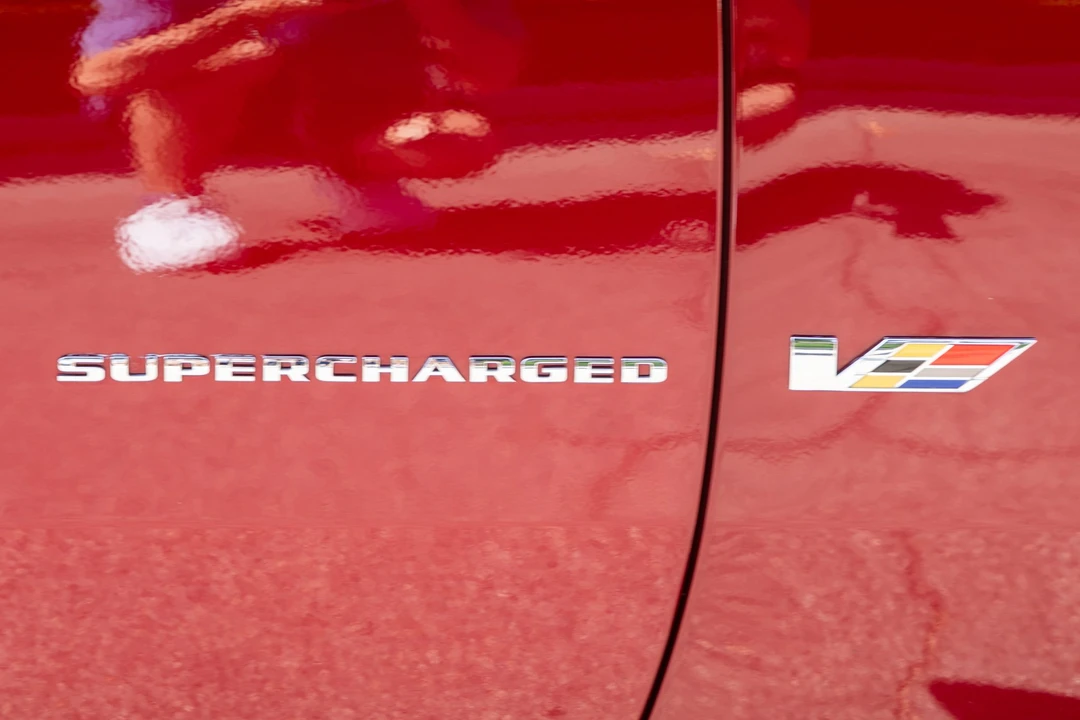 2006 Cadillac XLR-V - Image 30 of 31