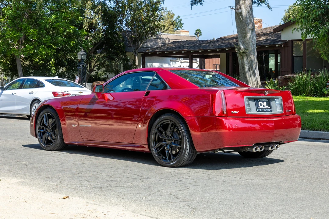2006 Cadillac XLR-V - Image 11 of 31