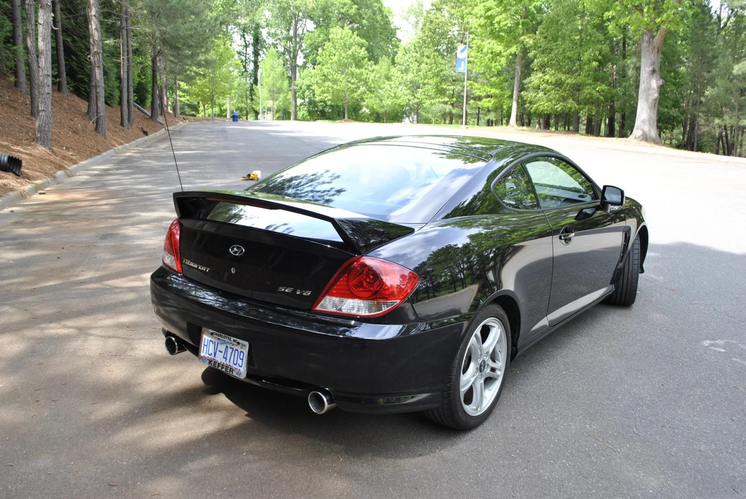 2006 Hyundai Tiburon - Image 13 of 31