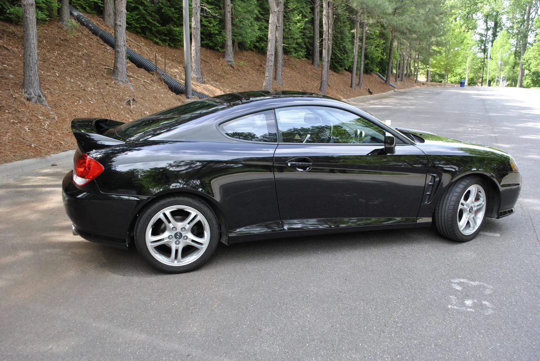 2006 Hyundai Tiburon - Image 8 of 31