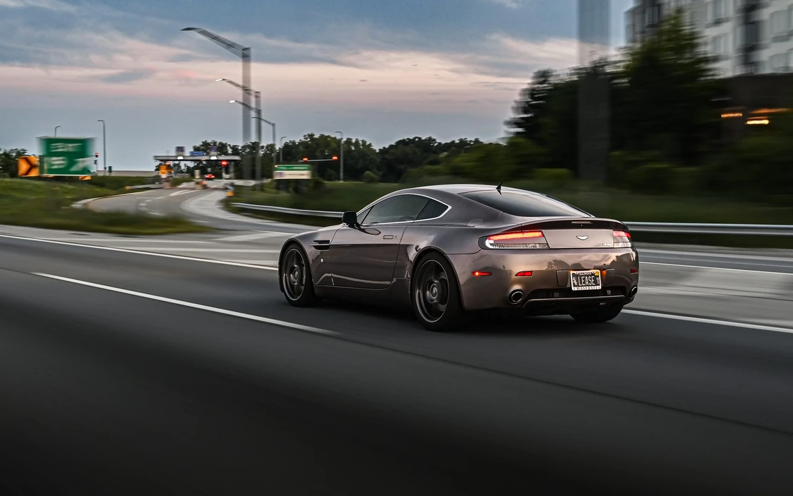 2007 Aston Martin V8 Vantage (2006-2017) - Image 10 of 31