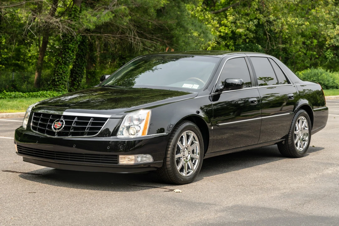 2007 Cadillac DTS - Image 2 of 31