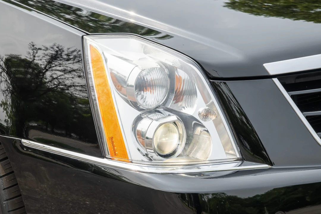 2007 Cadillac DTS - Image 13 of 31