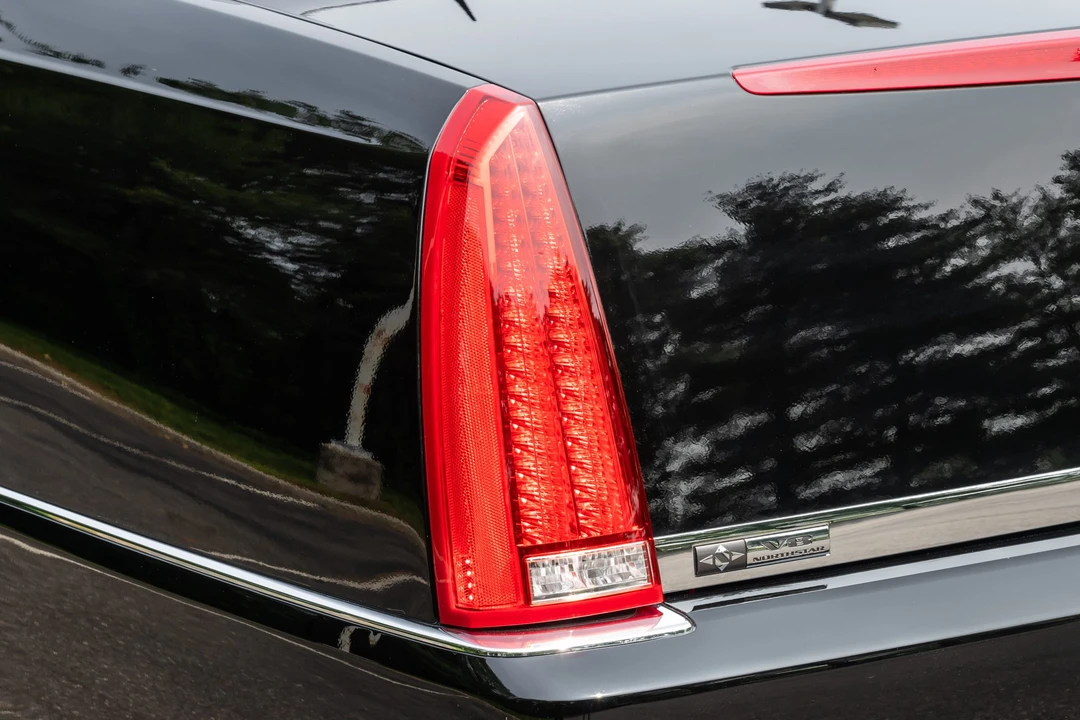 2007 Cadillac DTS - Image 15 of 31