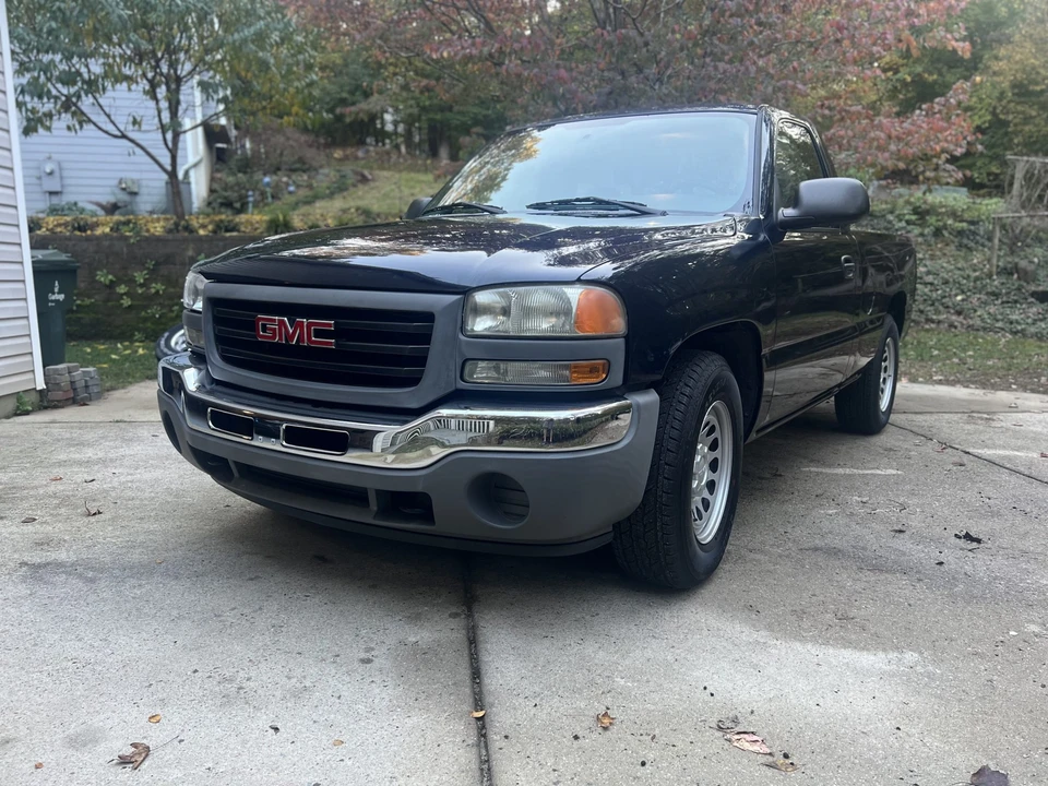 2007 GMC Sierra 2nd Gen - Image 4 of 31