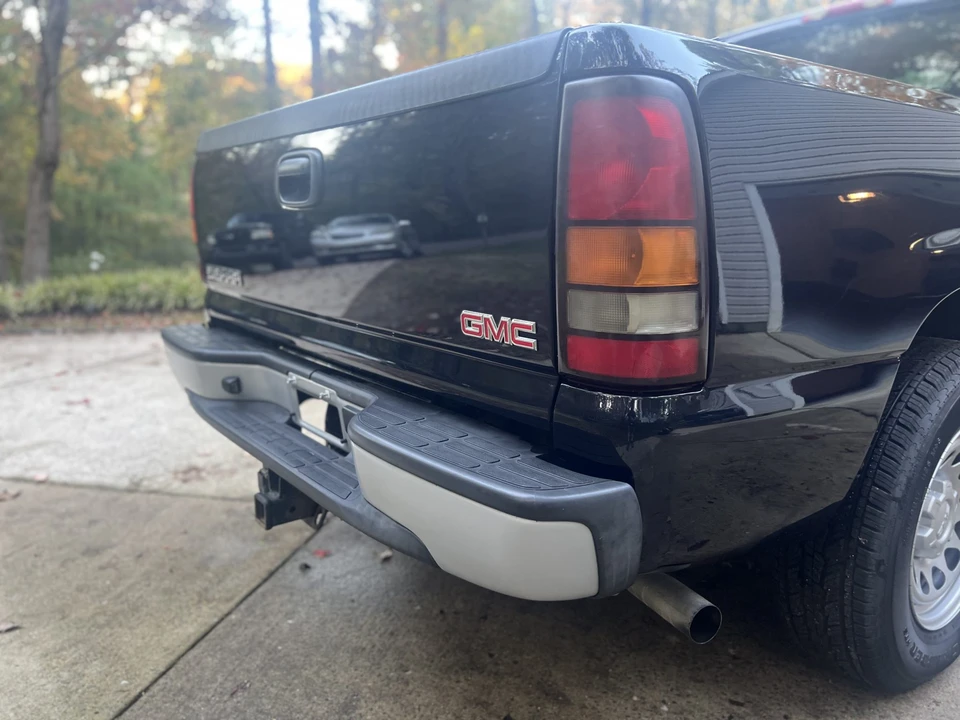 2007 GMC Sierra 2nd Gen - Image 19 of 31