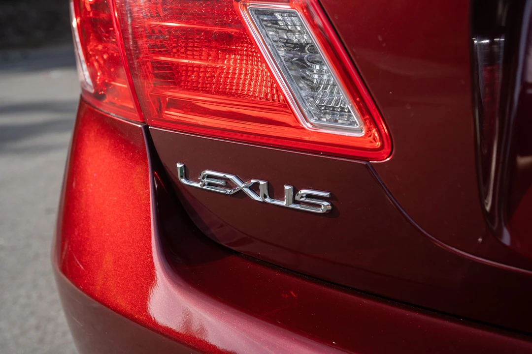 2007 Lexus ES 5th Gen - Image 12 of 31